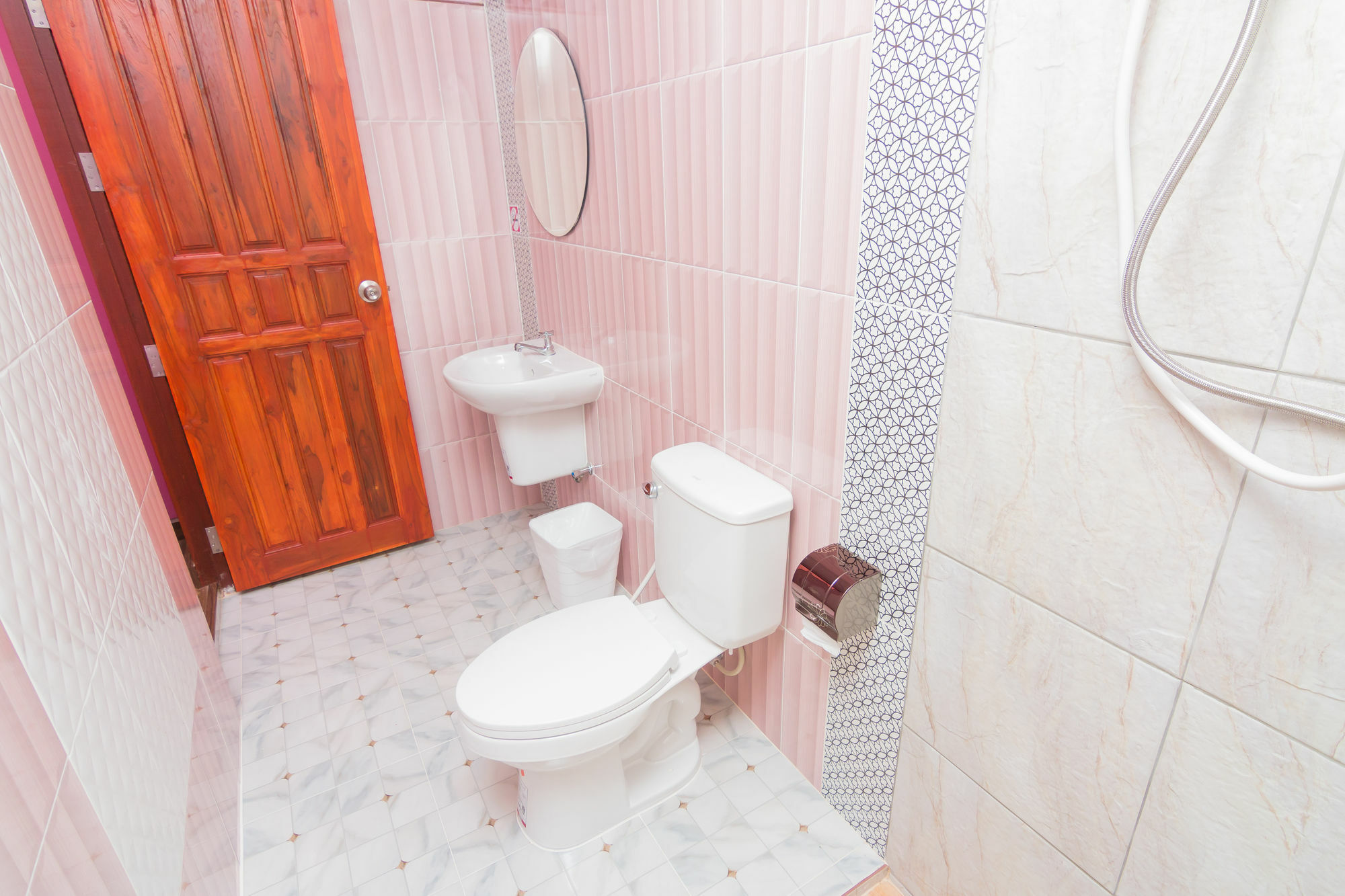Hotel Samrong Garden Udon Thani Exterior foto